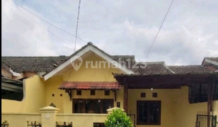 Sewa Rumah Vila Dago Toll..Bersih, Nyaman, Aman, Jalan Utama..Lingkungan Asri