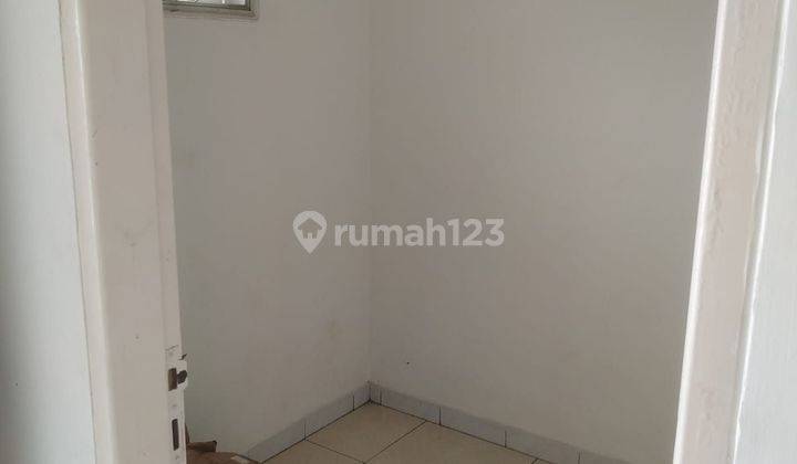 DISEWAKAN RUMAH FULL FURNISH 2,5 LANTAI DI PUSPITA LOKA BSD 2