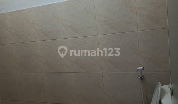 Disewakan Murah Rumah Rapih dan Bersih di Vila Pamulang 2