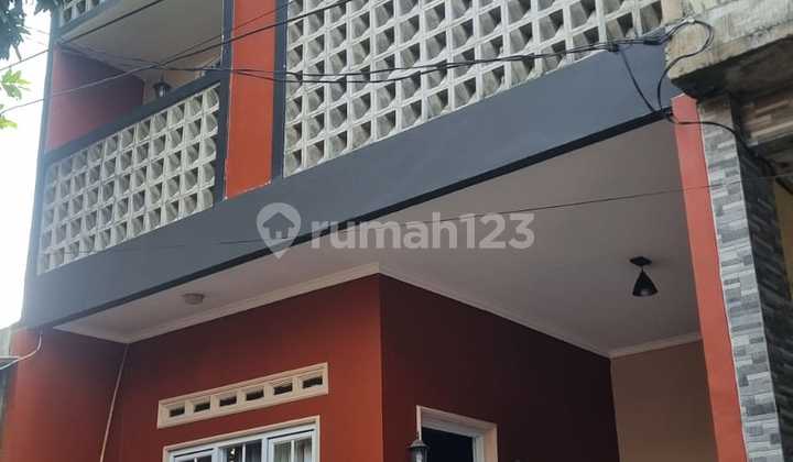 Rumah 2 Lantai Bagus Siap Huni.fekely Yuu