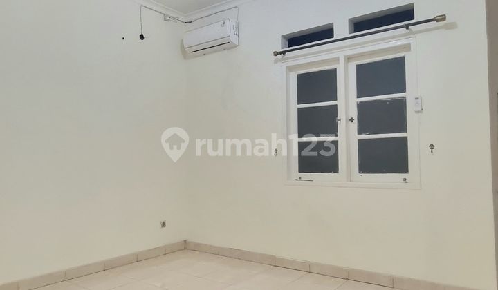 Disewakan Rumah Rapih Siap Huni 3 Kamar Tidur Nempel Stasiun di Delatinos BSD 2