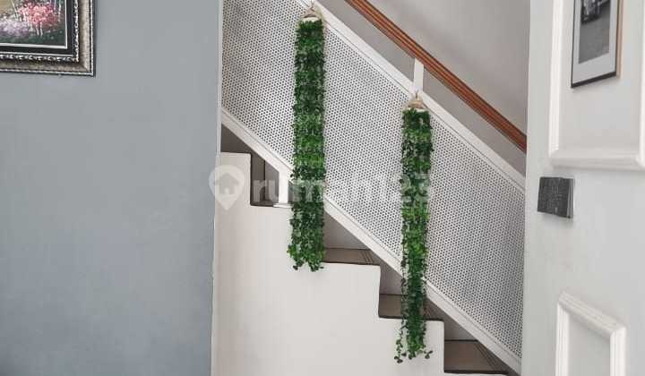 Rumah 2 Lantai Bagus Siap Huni.fekely Yuu 2