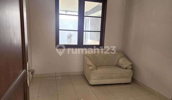 Disewakan Rumah Cantik dan Nyaman Siap Huni 2 Lantai di Delatinos BSD 2