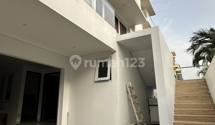 Rumah Baru Sunter Ada Kolam Renang Bagus Bangetz