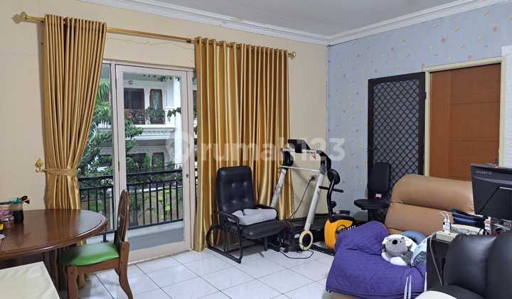 Sunter Broad Street House Inside the Complex