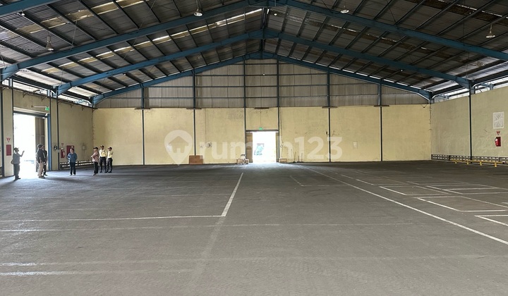 Good Quality Rarely Available Warehouse for Rent in Pegangsaan