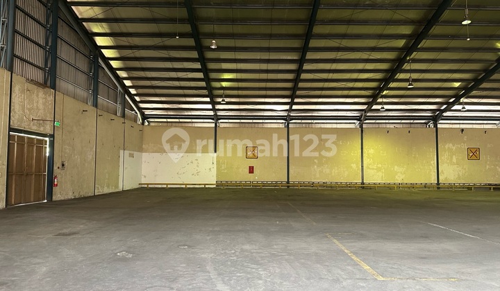 Good Quality Rarely Available Warehouse for Rent in Pegangsaan