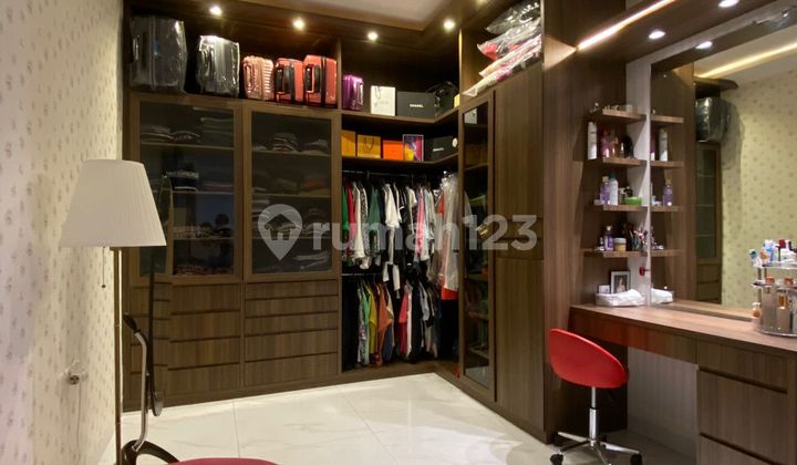 Rumah Sunter Dalam Komplek Bagus Siap Pakai Rumah Sunter Dalam Komplek Bagus Siap Pakai