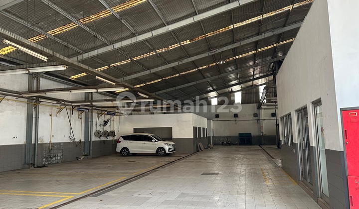 For Sale Cheap Showroom and Workshop Bangetz