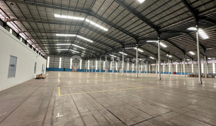 Marunda Warehouse for Rent, Has a Good and Neat Loading Dock Marunda Warehouse for Rent, Has a Good and Neat Loading Dock