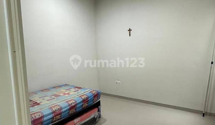 Rumah 2 Lantai Bagus Semi Furnish SHM di Bhaskara Mulyosari  2
