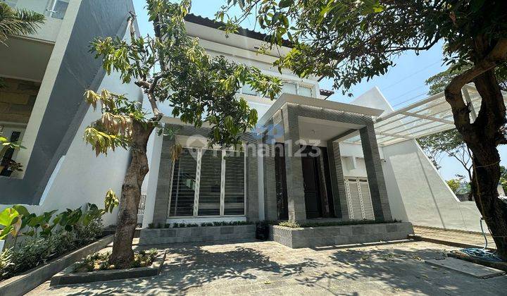 Rumah Minimalis Furnished SHM di Pakuwon City Virginia Regency 1