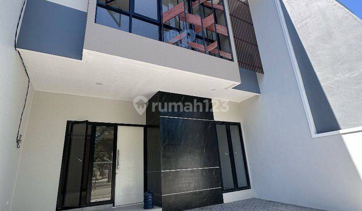 Rumah Baru Minimalis 2 Lantai SHM di Wisma Permai Barat  1