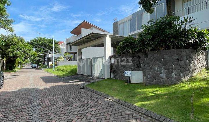 Rumah Minimalis SHM 2 Lantai Minimalis di Graha Famili Furnished 2