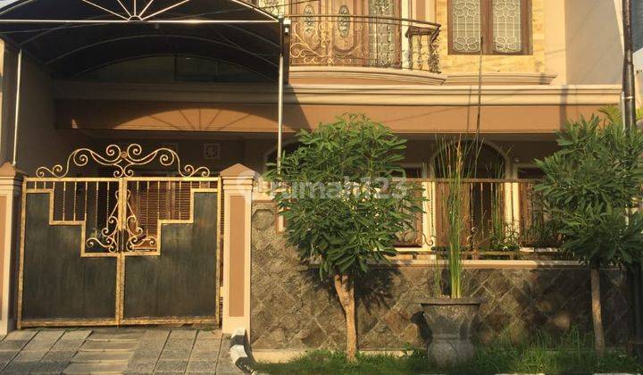 Rumah 2 Lantai Bagus Classic SHM di Sutorejo Prima 1