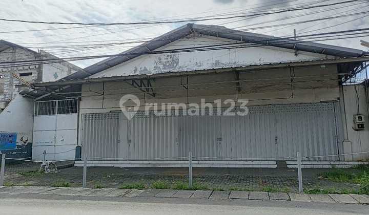 Shop House Fully Renovated Entire Building on Jalan Raya Sedati Agung Shop House Fully Renovated Entire Building on Jalan Raya Sedati Agung