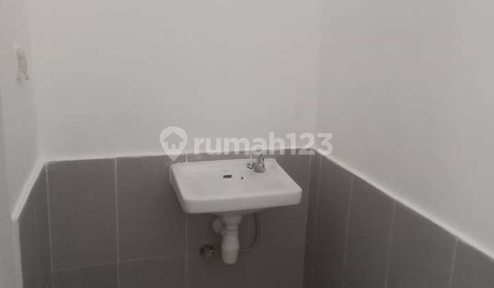 Rumah Baru Minimalis di Wiguna Timur Siap Huni 2