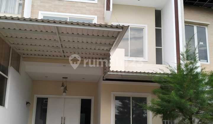 Rumah 2 Lantai Baru SHM di Pakuwon City Palm Beach