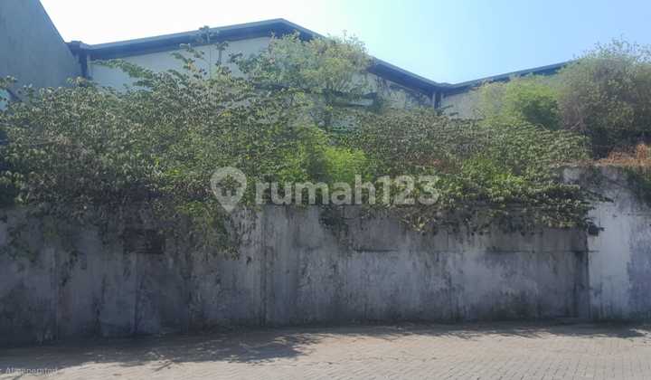 Gudang Bagus Luas di Margomulyo Lokasi Bebas Banjir