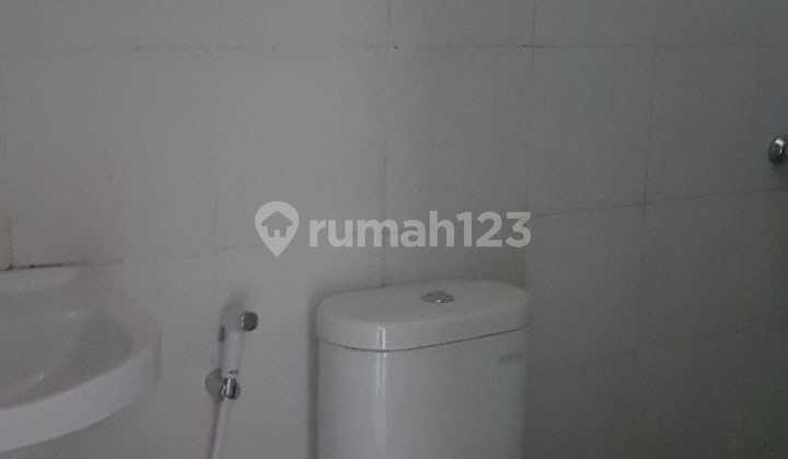 Rumah 2 Lantai Bagus di Regency One Kapas Madya Siap Huni 2