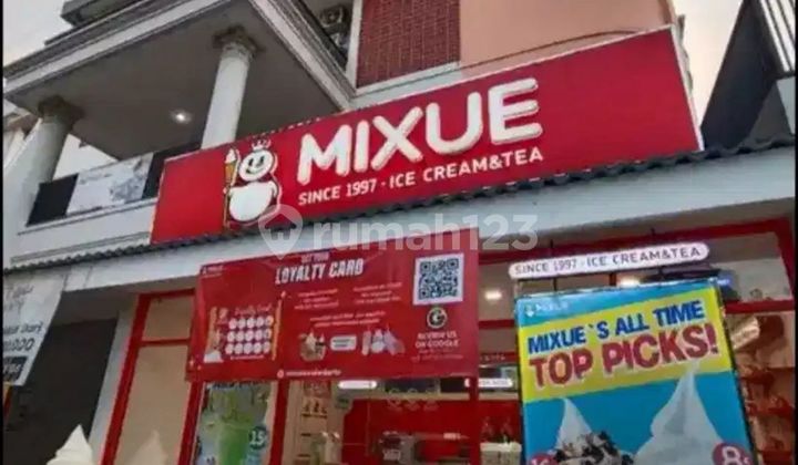 Nice 4-Story Boarding House in Siwalankerto Padang Pasir