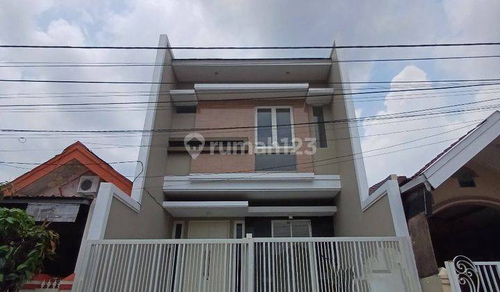 Rumah 2 Lantai Baru SHM di Nirwana Eksekutif Siap Huni  1