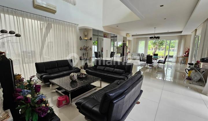 Rumah 2 Lantai Bagus Semi Furnished HGB di Graha Famili Golf View 2