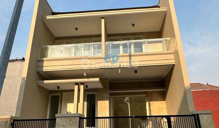 Rumah 2 Lantai Baru SHM di Pakuwon City Villa Riviera Siap Huni 1