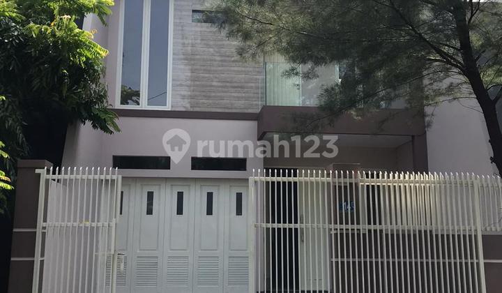 Minimalist 2-Story New House in West Gayungsari Ready to Occupy 1