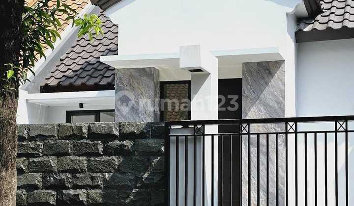 Beautiful House with SHM in Citraland Taman Puspa Raya Ready to Occupy 1