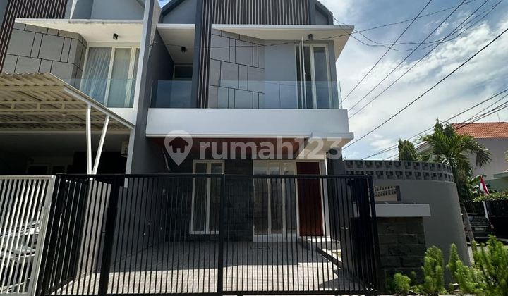 Rumah 2 Lantai Baru Minimalis HGB di Manyar Tirtoyoso 1