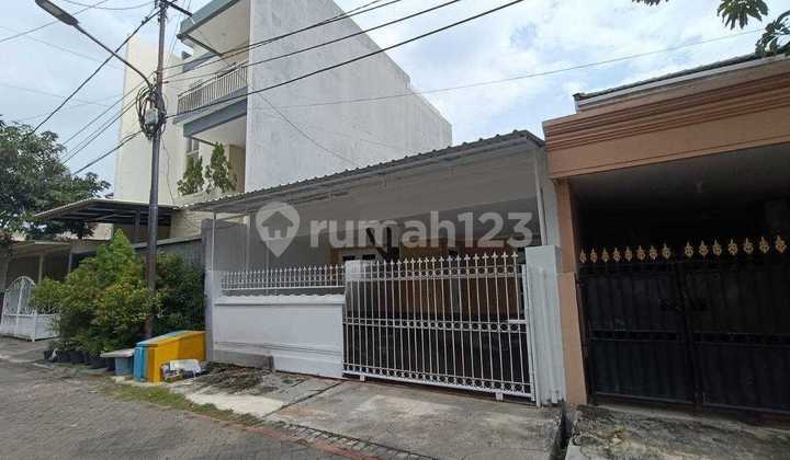 Rumah 2 Lantai Sudah Renovasi SHM di Kutisari Indah Siap Huni 1