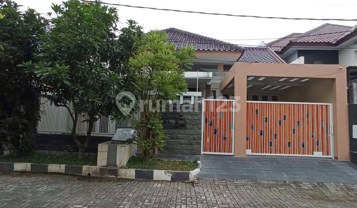 Rumah Bagus Semi Furnish SHM di Gayungsari Siap Huni