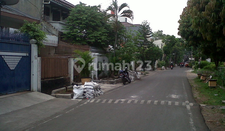 Rumah Jalan Kartini Jakpus..180m Jalan Lebar