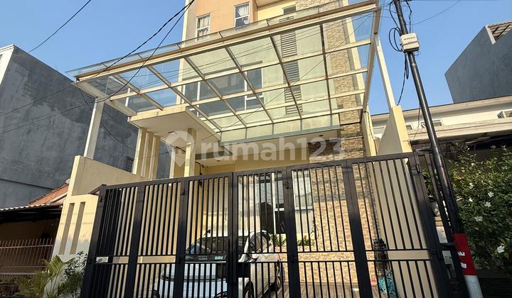 Rumah 3.Lt di Sunter Dlm Kompleks