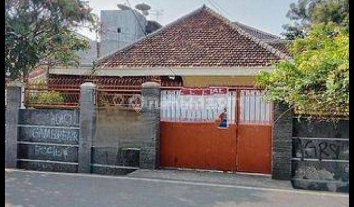 Rumah asri di tanah tinggi Senen jakpus 1