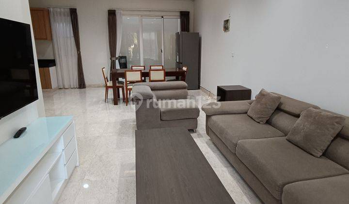 Rumah golf res Kemayoran bagus full furnished 1