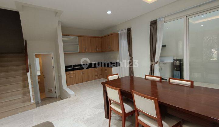 Rumah golf res Kemayoran bagus full furnished 2