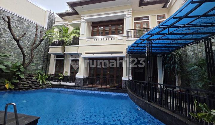 Rumah Di.hos Cokroaminoto Menteng Jakpus