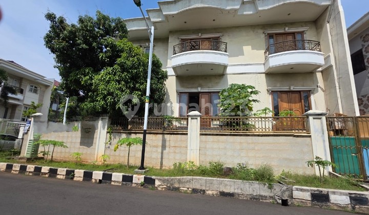 Rumah Hoek Sunter Paradise Tahap 3 Bagus