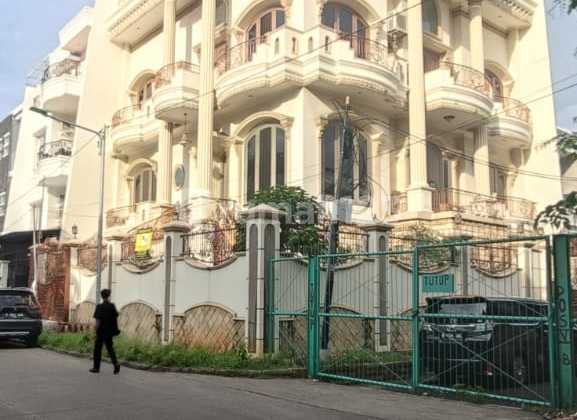 Nice and Cheap House in Muara Karang North Jakarta