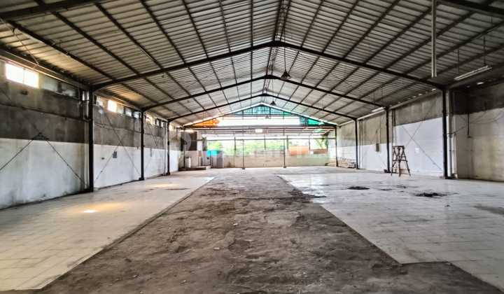 Small Warehouse in Sunter Can't Use Container Small Warehouse in Sunter Can't Use Container