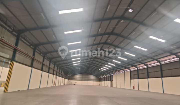 Cakung Warehouse 5000 sqm with Loading Dock. Cakung Warehouse 5000 sqm with Loading Dock.