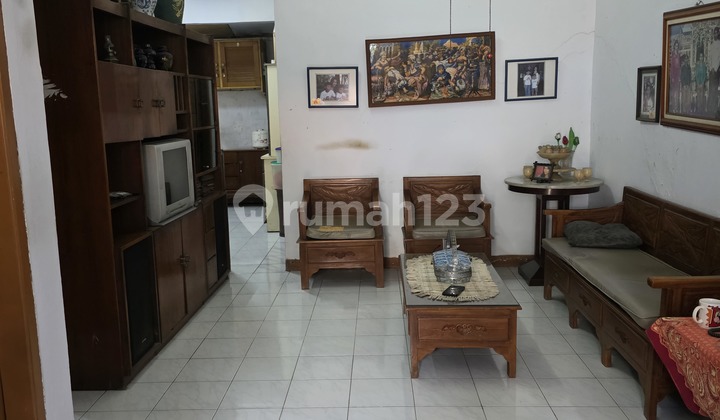 Affordable Sunter Agung House 8x15, 2-Car Road Access