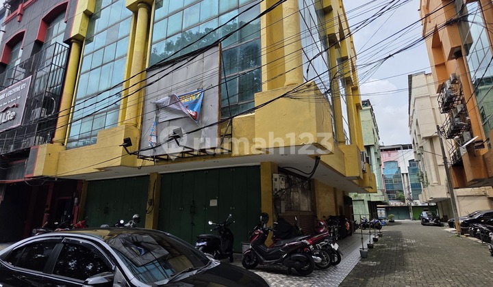 Sunter Royal 2 Shop House. Adjoining Living Access to Container Main Road. 1