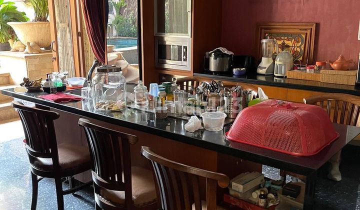 Classic Luxury House in Simpruk Golf 2