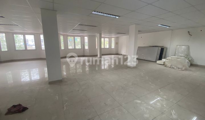 Ruko.3gandeng Pangeran Jayakarta.hdp.jln.raya 2