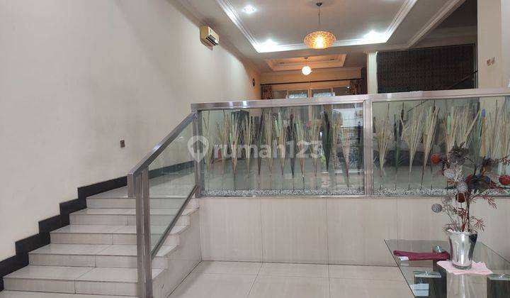 Rumah Dijual Cepat Semi Furnished Lokasi Sunter Agung  2