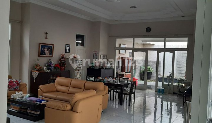 Well-Maintained House in a Comfortable Area at Tidar Bawah, Malang 2