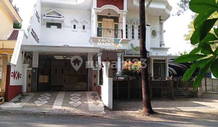 Rumah 2 Lantai Mewah Terawat di Mainroad Riverside Malang Rumah 2 Lantai Mewah Terawat di Mainroad Riverside Malang